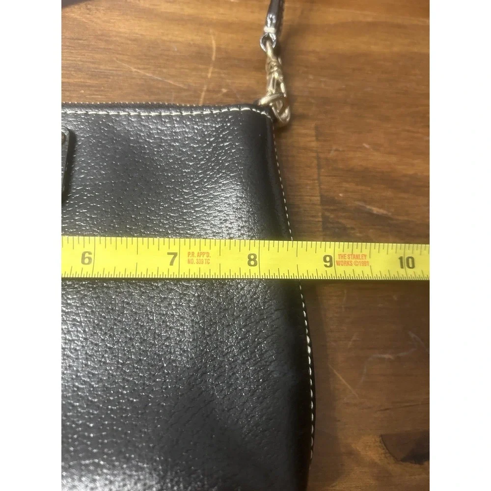 KATE‎ SPADE Pebbled Leather Wristlet Clutch Black Zip Close Pink Liner Cow